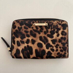 STELLA & DOT Leopard Print Call Me Zip Around Wallet Animal Print Statement Chic
